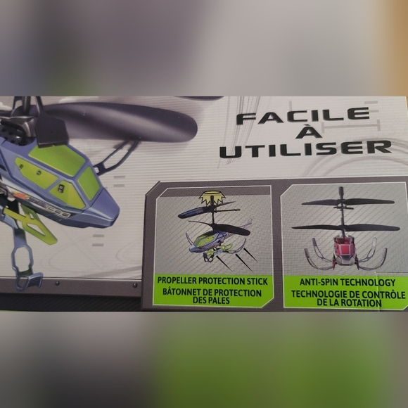 Air Hogs Axis 200 Remote Control Helicopter - Picture 3 of 3